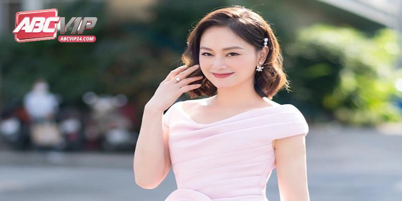 Tiểu sử của nữ doanh nhân tài ba - Tiên Hà